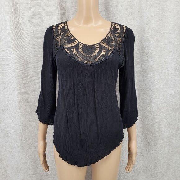 ASTR Elegant Black Lace Women's Top - Picture 1 of 9